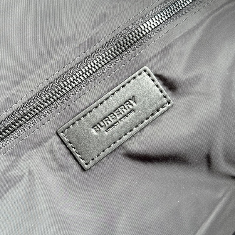 Bv*b*rry travel bags